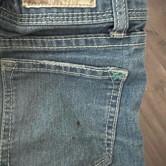 Tommy Bahama denim shorts. Girl size 7-8 - Picture 5 of 6